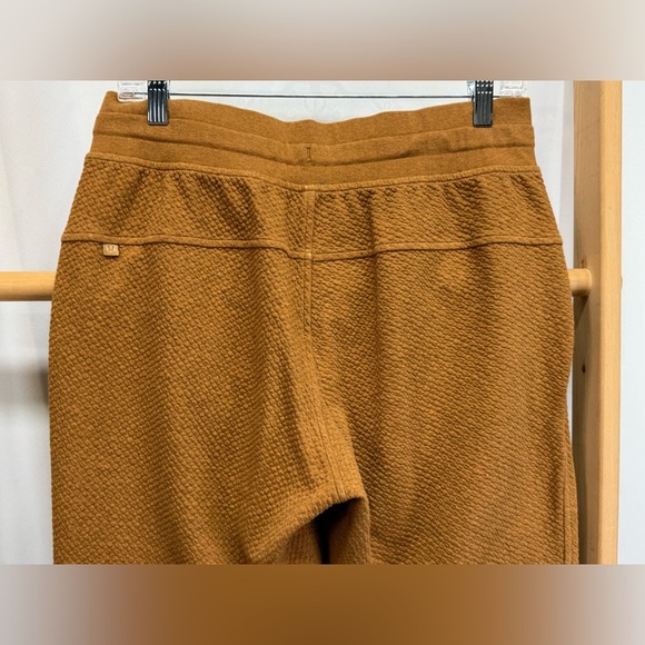 LULULEMON ATHLETICA Tan Warm Down textured Jogger size 8 - Picture 6 of 13